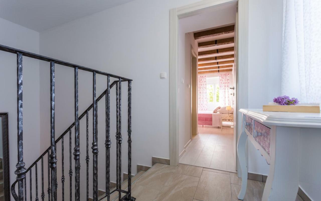 Villa Mulberry Milohnici 외부 사진
