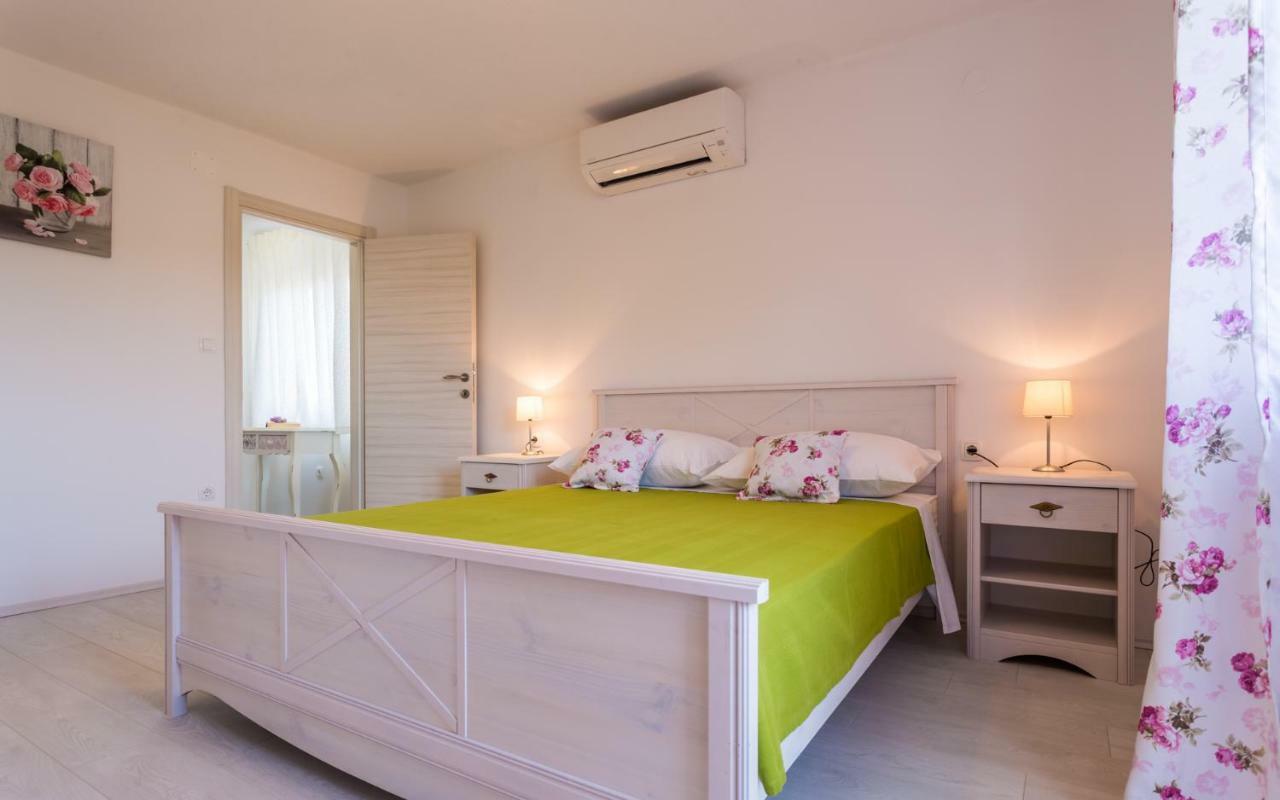 Villa Mulberry Milohnici 외부 사진